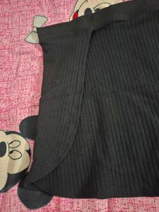 black skirt