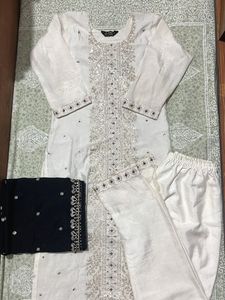 Elegant White Kurta Set with Dupatta