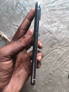 iPhone X. (A1901)