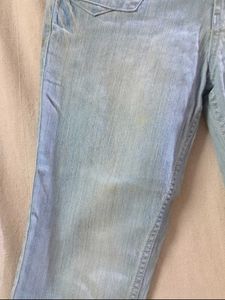 Light Wash Cropped Denim Jeans
