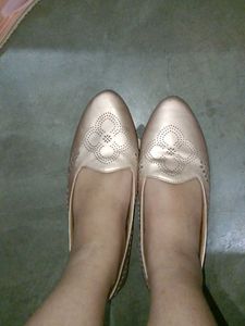 Chic Rose Gold Ballet Flats