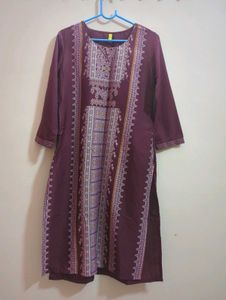 Elegant Maroon Embroidered Kurta