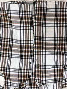 Chic Plaid Button-Up Shirt