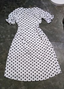 Chic Polka Dot Midi Dress puffy sleeves