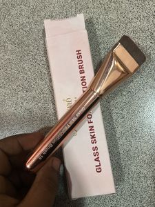 Milagro Glass Skin Foundation Brush