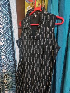Black Sleeveless Ikkat Dress (Brand Aayna)