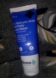 The Derma Co. Salicylic Acid Face Wash for pimple