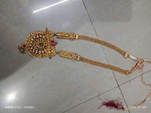 Exquisite Gold Necklace with Emerald &amp; Ruby