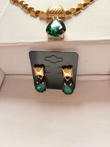 Anti-turnish Gold Tone Emerald Pendant Necklace &amp;