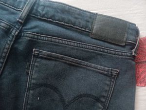 LEVI's Dark Wash SKINNY Jeans,Size-30