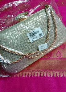 Elegant Clutch Bag with Chain