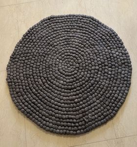 It’s New Pabbel Woolen Carpet of Grey Colour
