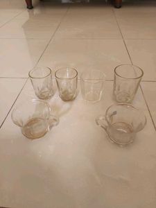 Used Four Pieces Glasses And Two Glass Tea Cups