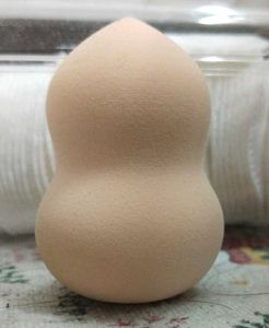 Huda Beauty Makeup Sponge Blender