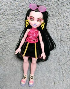 Monster High Doll - Draculaura