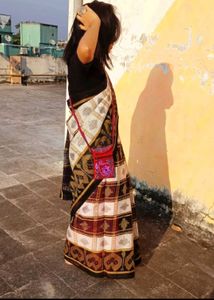 Maroon Textured Crossbody Pouch