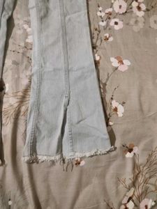 2 jeans -Light Wash Flare  and grey jean