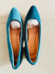 sea green beautiful wedges