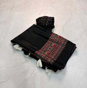 FESTIVAL 🧧 🪔 SELL Elegant Maroon Silk Saree with