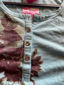 New Remanika Blue Graphic T-Shirt–Size XS