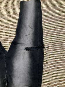 Stylish Black Distressed Denim Jeans