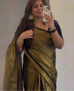 Elegant gold small black border raga tissue trendi