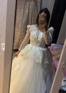 Bridal gown with Intricate Embellish🦋