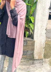 Elegant Pink Hijab Scarf