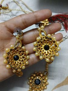 Stunning Black &amp; Gold Pearl Necklace Set