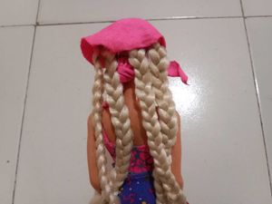 Vintage Sindy doll