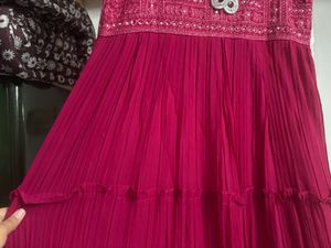 🆕 Mirror Work Hot Gown With Sleeves🩷