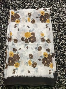 ‼️NEW‼️ White floral print saree