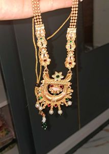 Exquisite Gold Kundan Necklace Set