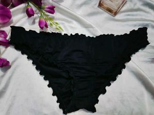 🇳🇿💫🎀Shades &amp; shore Black Ruffled Briefs