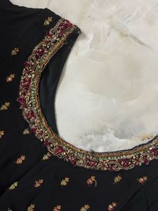Elegant Black Kurta Set with Intricate Embroidery