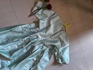 SAAKI BRAND New Green Flared Dress