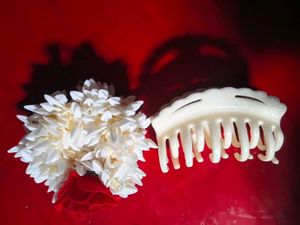 Elegant Hair Clip with Flower Accent
