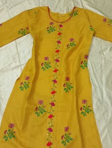 Floral Embroidered Yellow Kurta