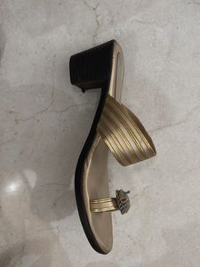Ethnic Footwear Women