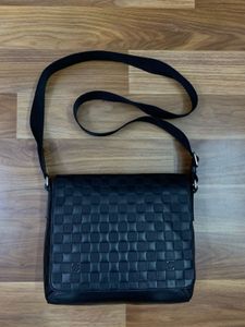 Louis Vuitton Damier Infini District Messenger Bag