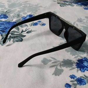 Stylish Black Sunglasses with Case