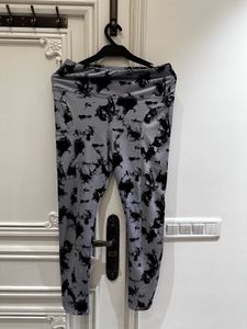 Stylish Tie-Dye Pocket Leggings