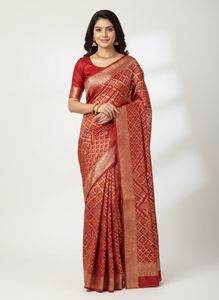 Bandhani saree foil print