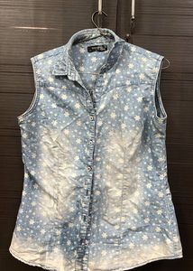 Sleeveless Denim Star Print Shirt
