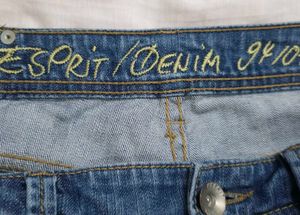 Esprit Women's Medium Wash Denim Capri