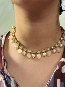 Elegant Pearl &amp; Crystal Necklace