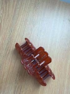 Elegant Brown Claw Clip