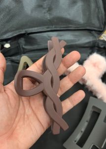 Stylish Matte Claw Clip