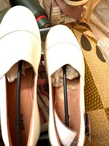 Lavie Shoe Unused Just Slight Peel Only Inside Par