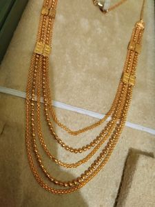 Elegant Gold Layered Necklace